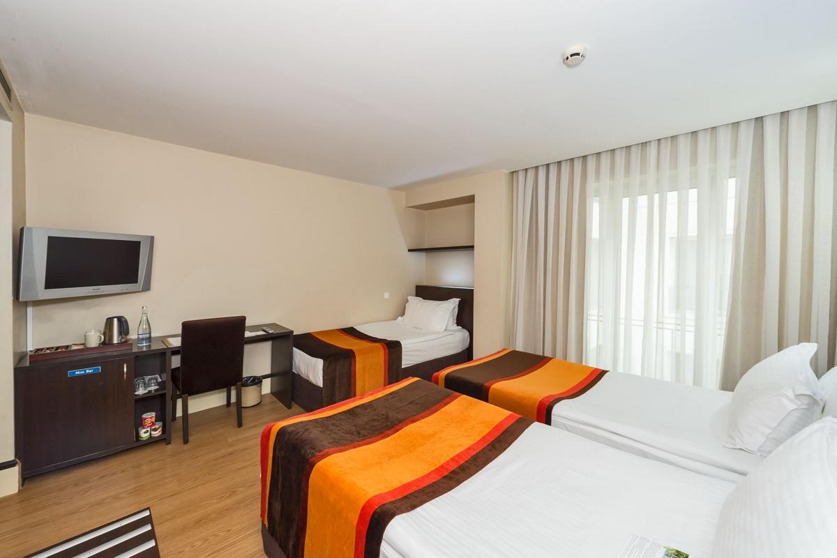 The Beyaz Saray & - Special Category Istambul